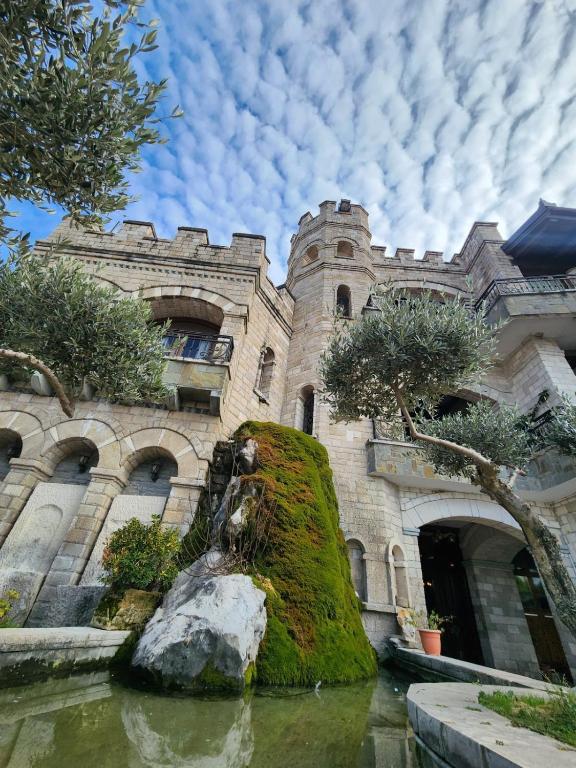 DIMAL CASTLE - Image 4