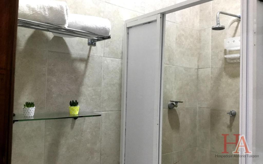 Koupelna v ubytování Hospedaje Aldana - Casa LA VISTA en zona verde