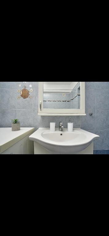 Fotografie z fotogalerie ubytování Cozy apartment next to the port! v destinaci Piraeus