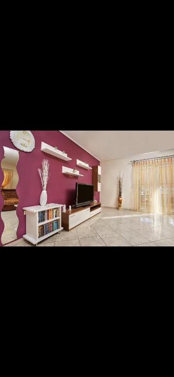 Fotografie z fotogalerie ubytování Cozy apartment next to the port! v destinaci Piraeus