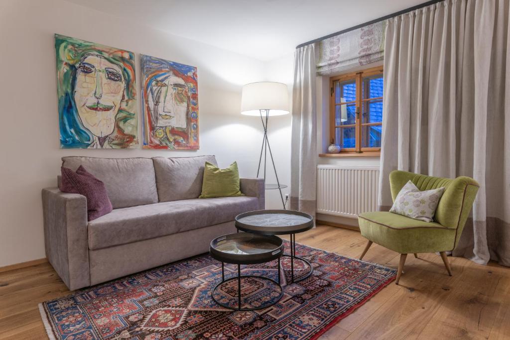 Posezení v ubytování Modernes Apartment in altem Bauernhaus