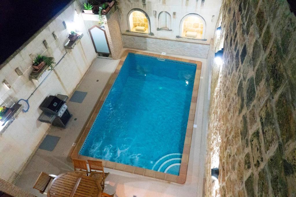Bazén v ubytování Mixel Holiday Home nebo v jeho okolí
