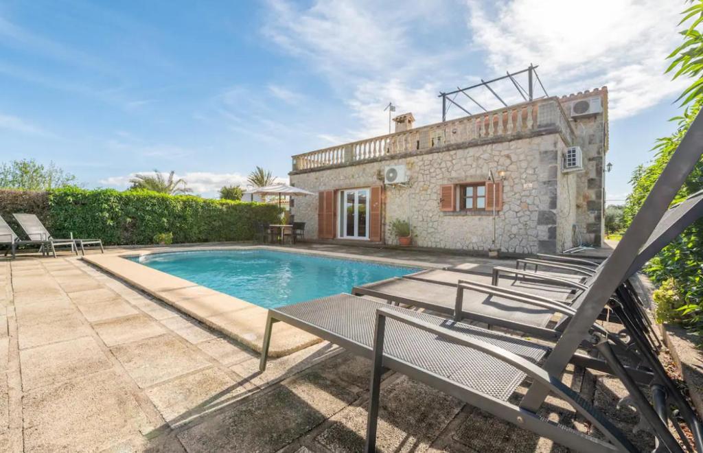 Villa Poley
