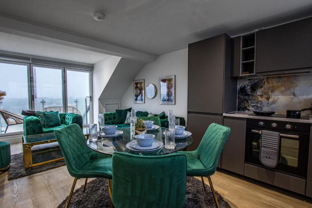 Luxury Kitchens Littlehampton: Stunning Designs for Modern Homes