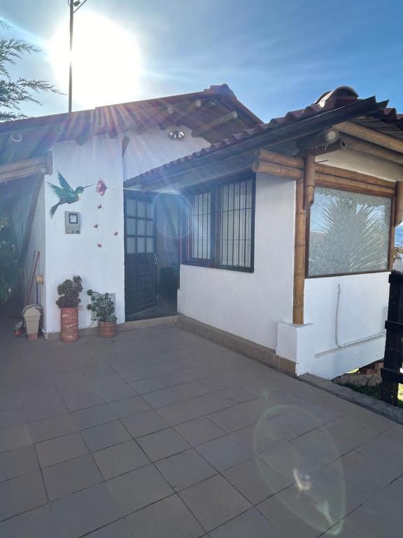 Budova, kde se kemp nachází
