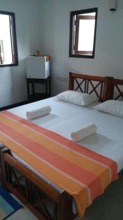 Fotografie z fotogalerie ubytování Thiranagama Beach Hotel v Hikkaduwě