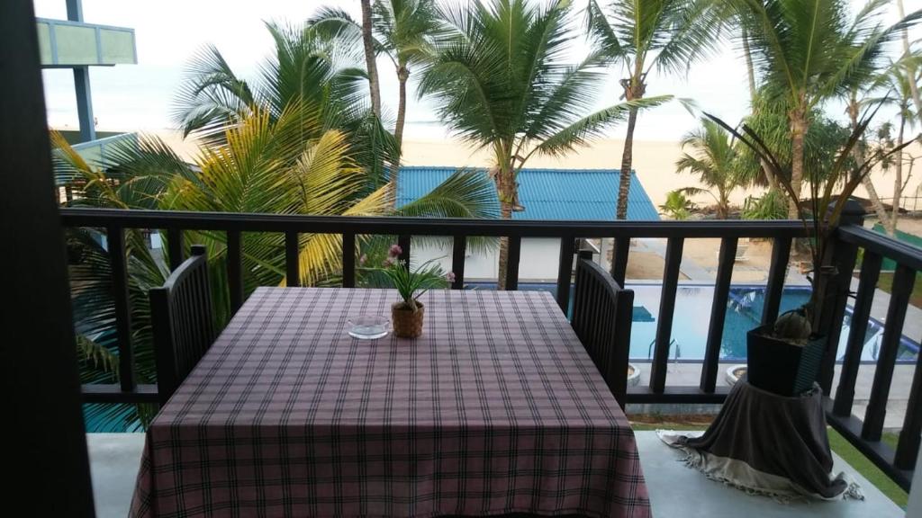 Fotografie z fotogalerie ubytování Thiranagama Beach Hotel v Hikkaduwě