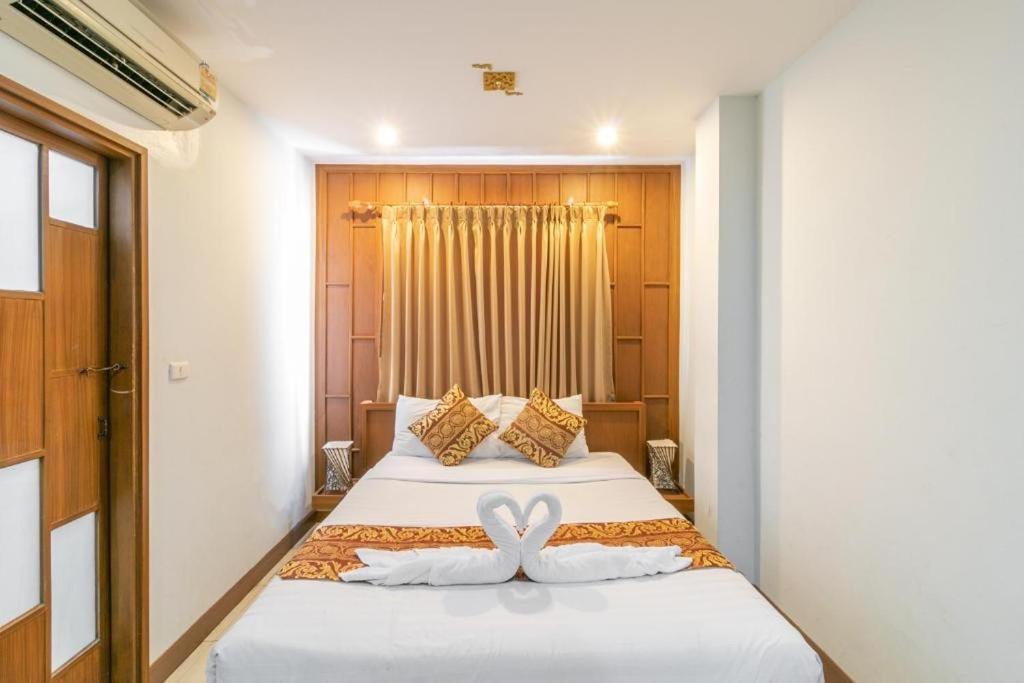 Lotus Hotel Patong - Standard Double Room