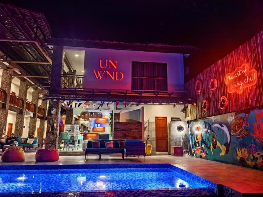 Bazén v ubytování UNWND Boutique Hotel Camiguin nebo v jeho okolí
