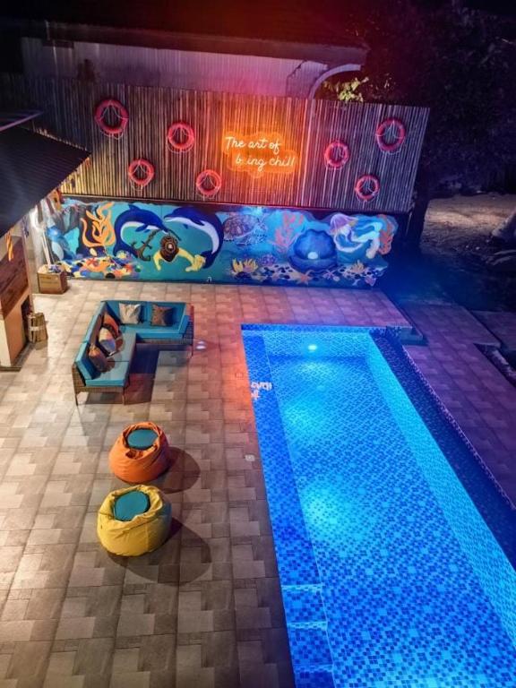 Bazén v ubytování UNWND Boutique Hotel Camiguin nebo v jeho okolí