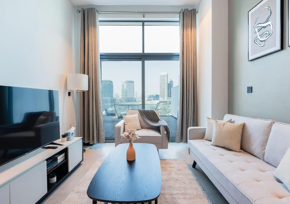 Luxurious & Modern Condo in Dubai's Business Bay, Dubai (updated prices