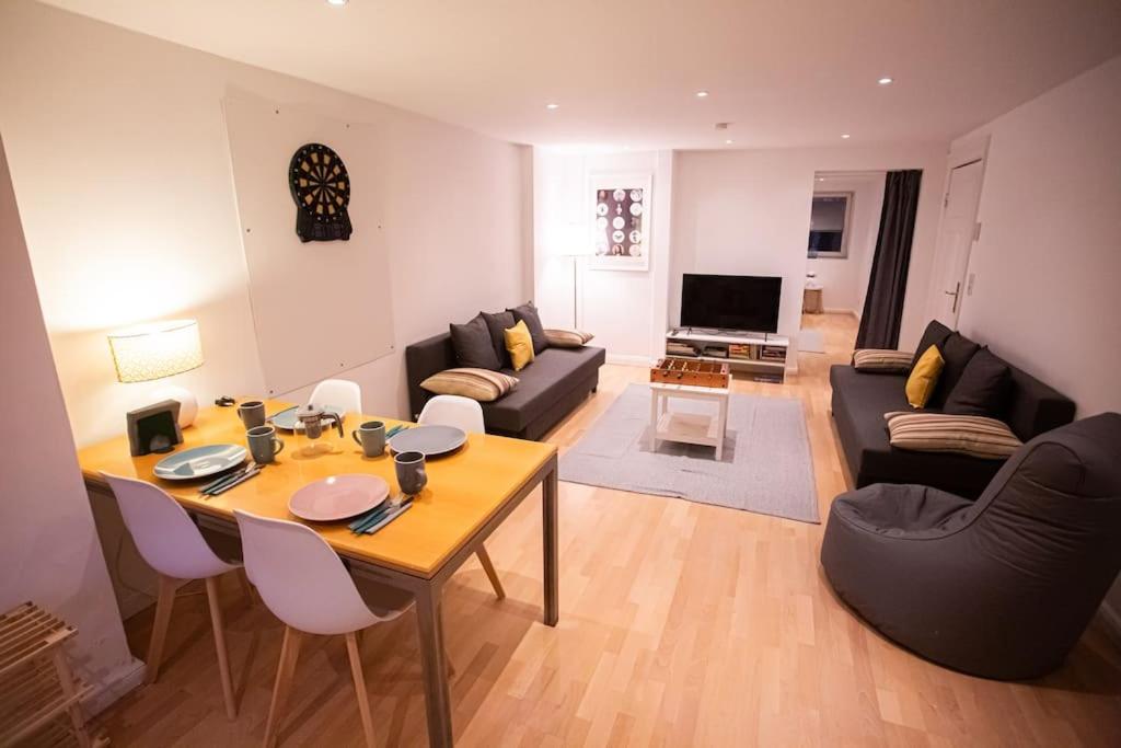 Χώρος καθιστικού στο Nahe Stadt/Alster, Ruhig, Dart