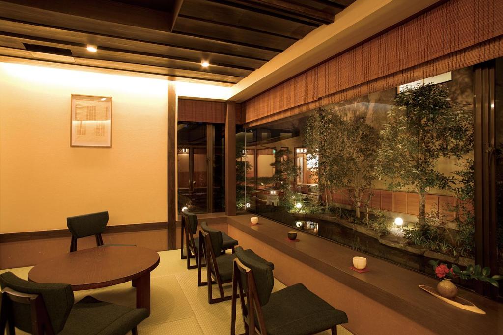 Restaurace v ubytování Ryokusuitei