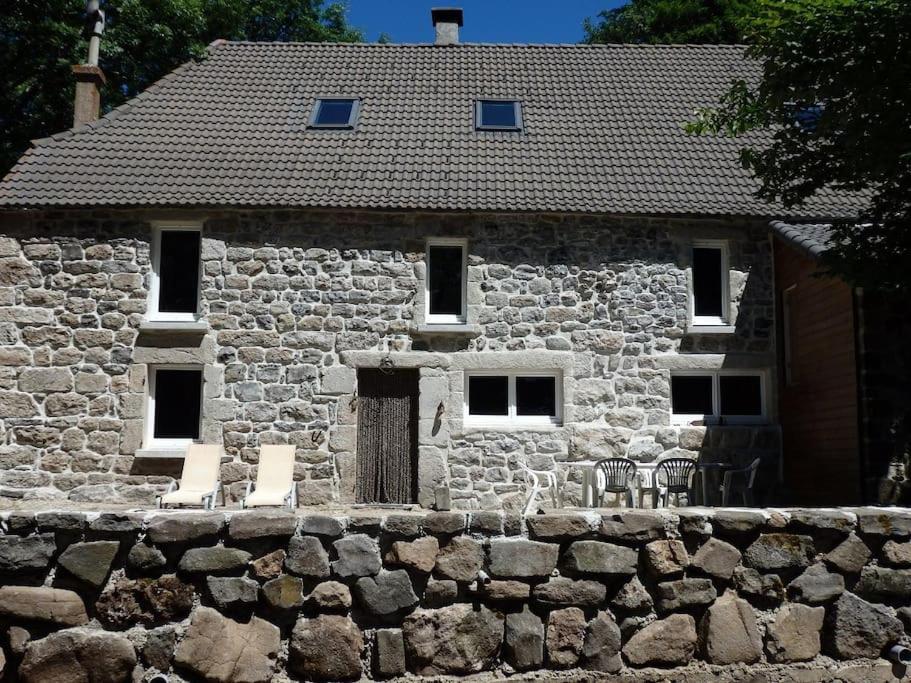 Φωτογραφία από το άλμπουμ του joli gîte entre le lac d'Issarles et le Mt gerbier σε Cros-de-Géorand