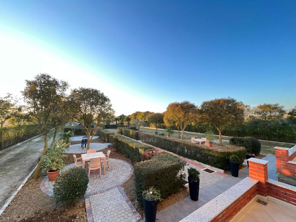 Aldesa Apartments - Imazhi 9