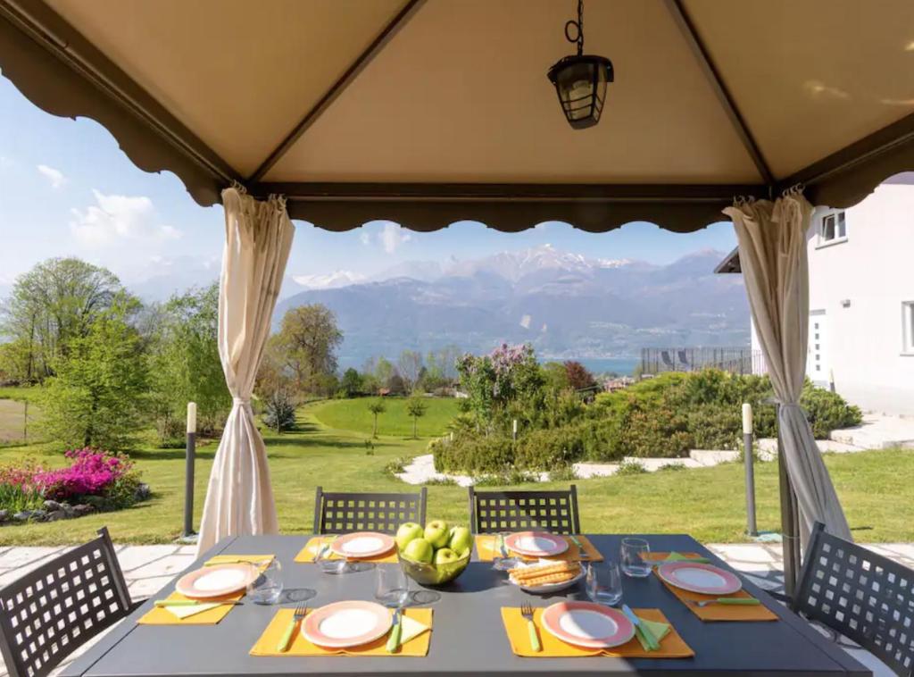 Restoran ili neka druga zalogajnica u objektu Legnoncino Holiday Home- Lake Como