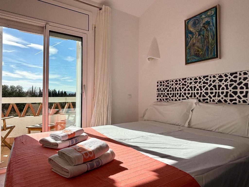 Posteľ alebo postele v izbe v ubytovaní Casas Plus Costa Brava