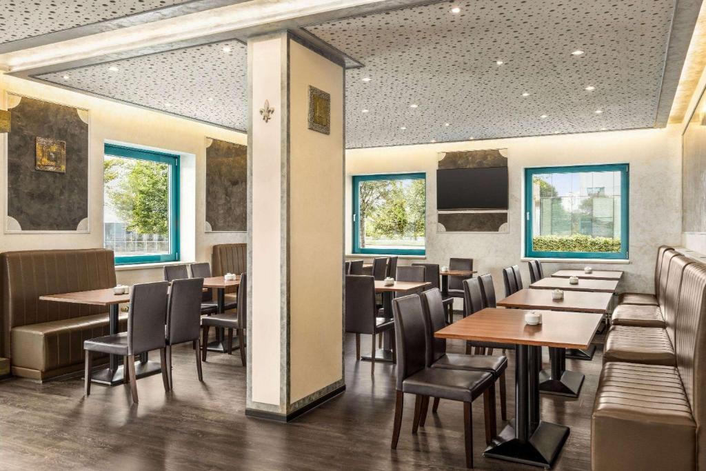 Amedia Express Prague, Trademark Collection by Wyndham - Resim 8