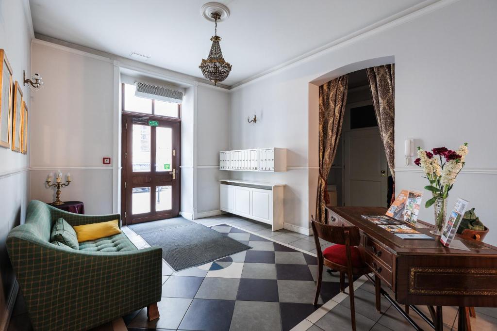 Posezení v ubytování Classy Old Town Suites - by Upstairs
