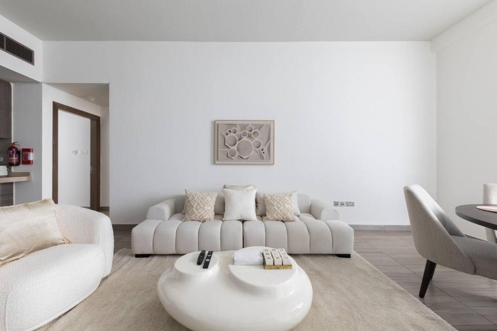 Фотография из галереи Luxurious 2-bdapt Jlt 9 Mins Walk To Dmcc Metro в Дубае