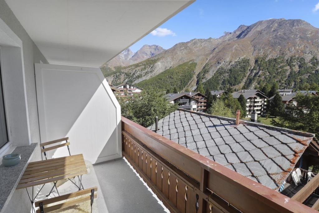 Ein allgemeiner Bergblick oder ein Berglick von der Ferienwohnung aus