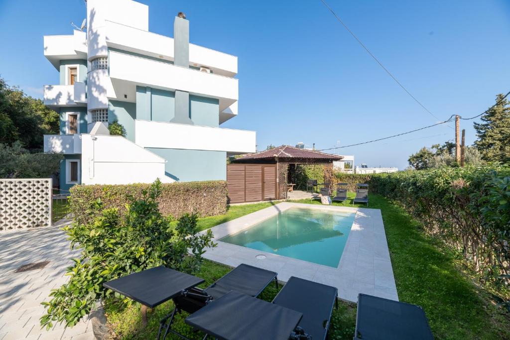 Πισίνα στο ή κοντά στο Villa Annatoli