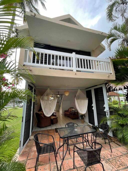 Balkón nebo terasa v ubytování *NEW CampoMar Beachfront 2Bdrm Villa in Arroyo