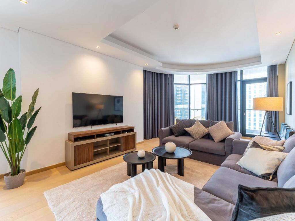 Luxurious 2 Bedroom in Downtown., Dubai (updated prices 2024)