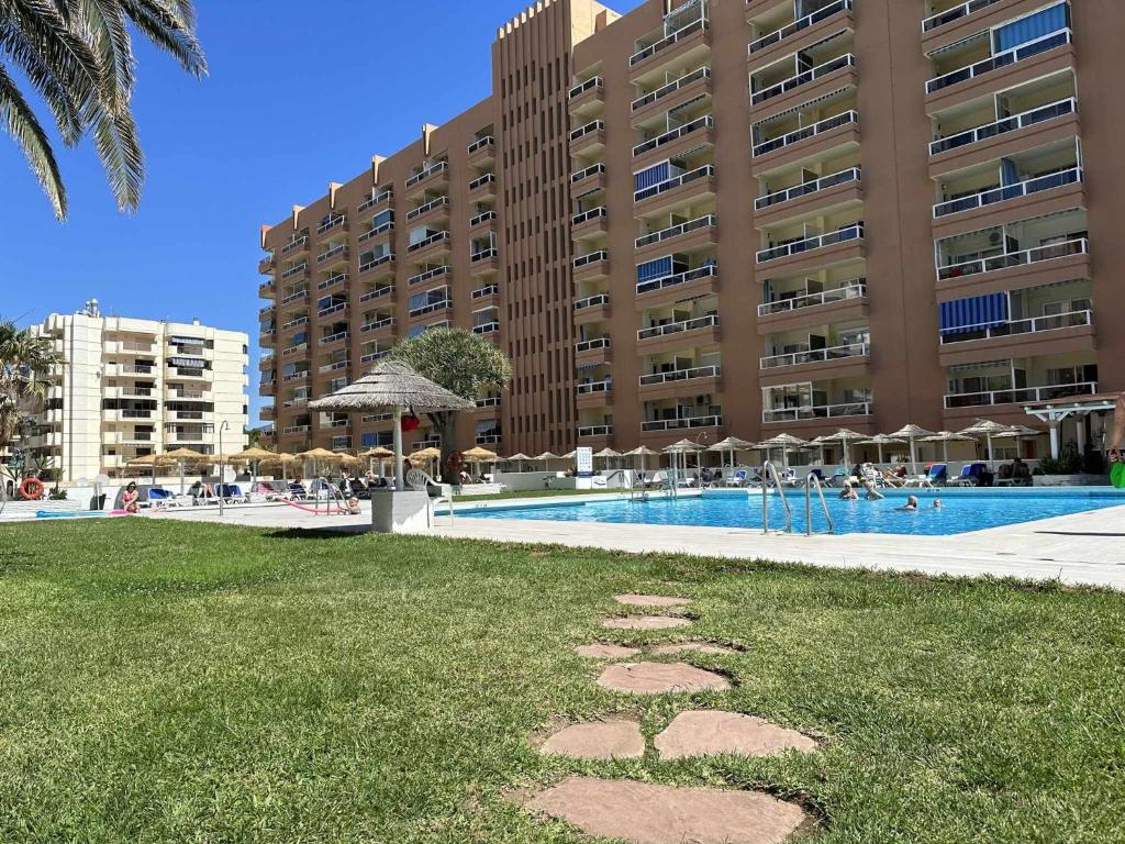 Bazén v ubytovaní Estudio PYR privado con vistas al mar alebo v jeho blízkosti