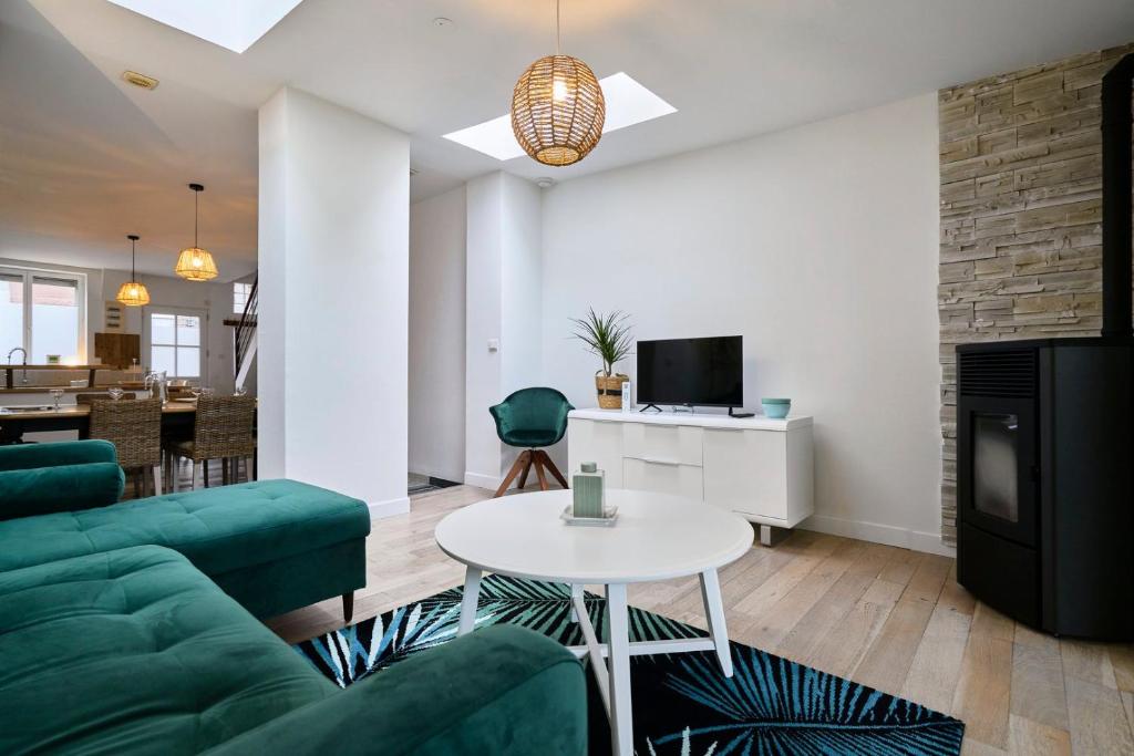 Photo de la galerie de l'établissement 3 bedroom house with garden near St Maur tram, à Marcq-en-Barœul