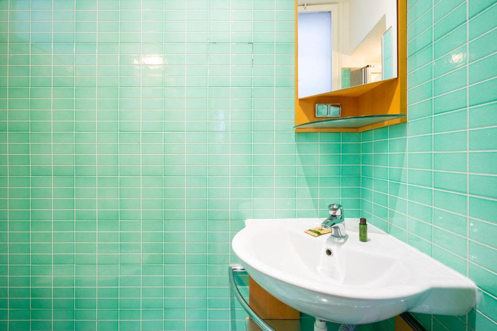 A bathroom at Sprone Apartment