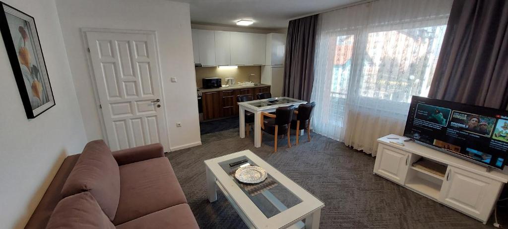 VILLA HIPODROM ilidza apartments - Appartement De Deux Chambres