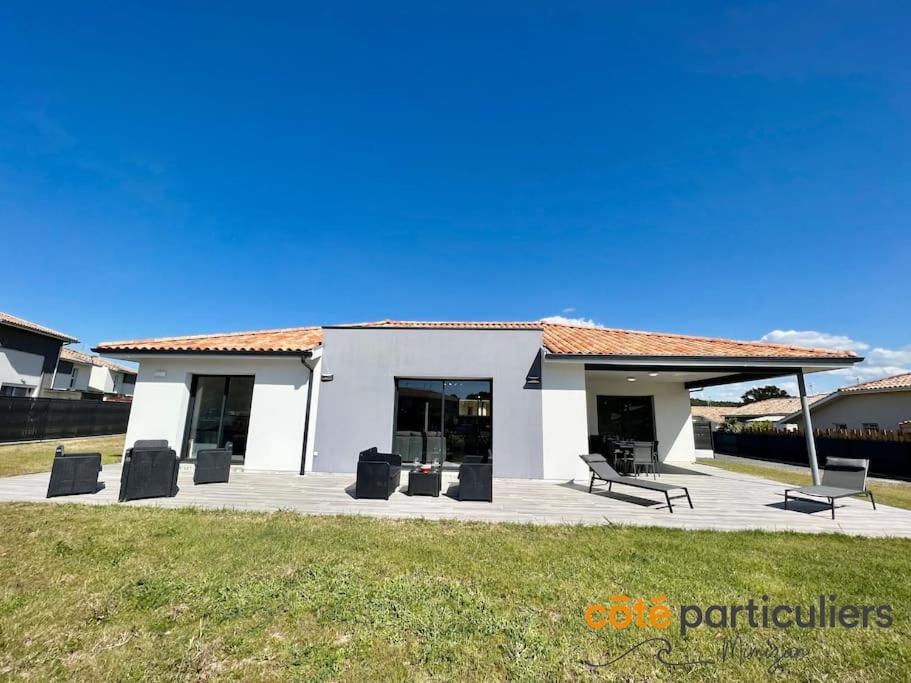 Photo de la galerie de l'établissement Villa Le Grand Large - Maison à 850 m de l'Océan, à Mimizan