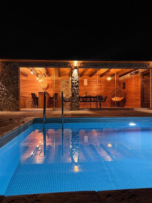 Bazén v ubytování Senjska Villa nebo v jeho okolí