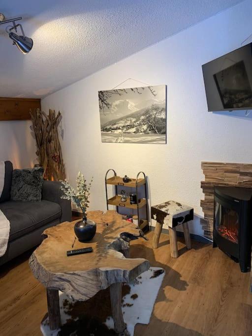 &Chi;&#x3CE;&rho;&omicron;&sigmaf; &kappa;&alpha;&theta;&iota;&sigma;&tau;&iota;&kappa;&omicron;&#x3CD; &sigma;&tau;&omicron; Chalet le Daim appartement 6 pers Vue Mont-Blanc