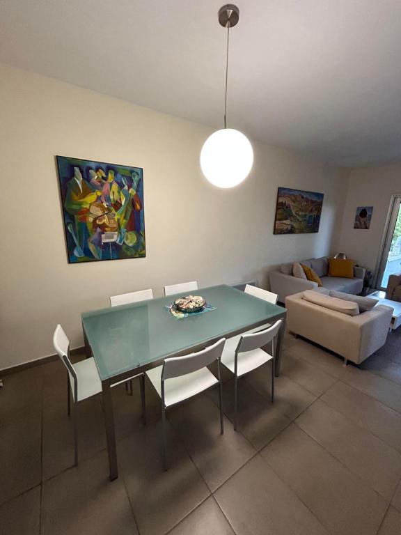 Posezení v ubytování Beautiful maisonette in Protaras
