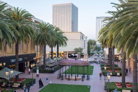 Nespecifikovaný výhled na destinaci Newport Beach nebo výhled na město při pohledu z prázdninového domu