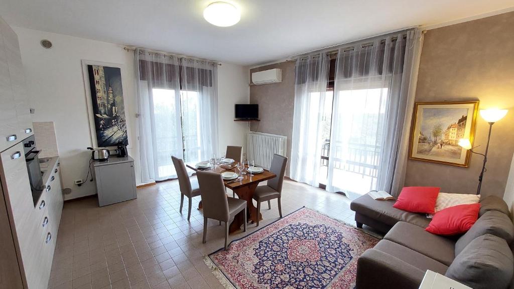 Gallery image of Primula Holiday Apartment - a 50 m dal lago in Lazise