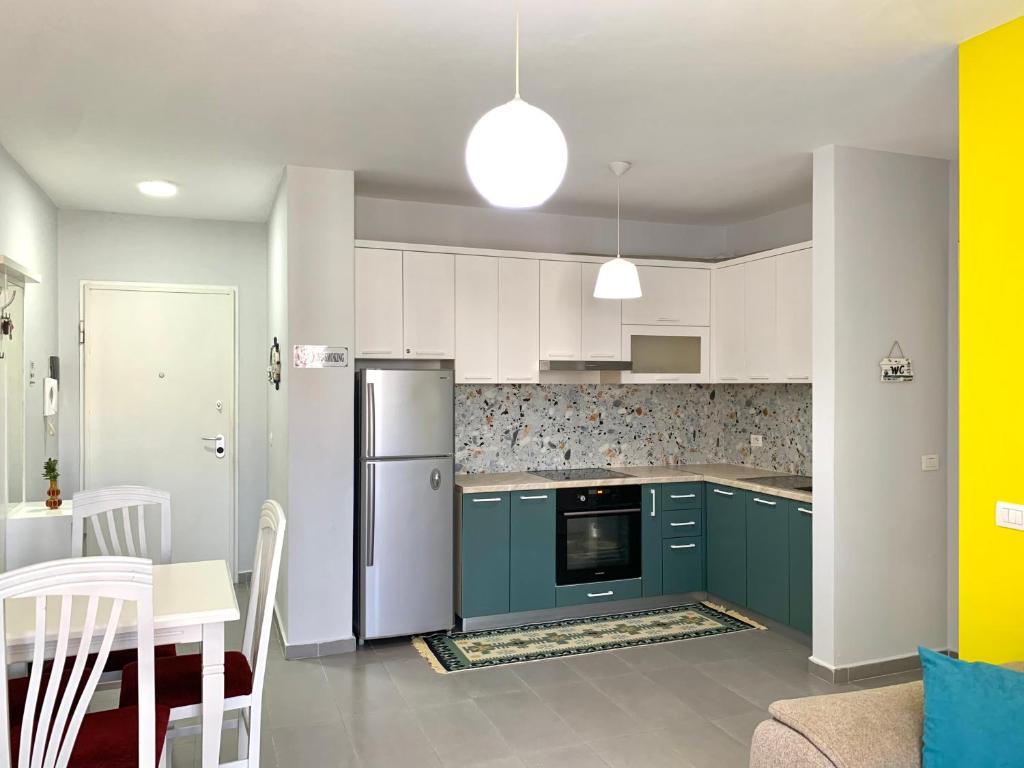 Merville_Beachfront Apartment - Image 4