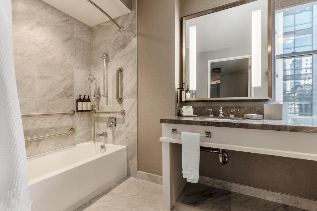 Fairmont Olympic Hotel photo
