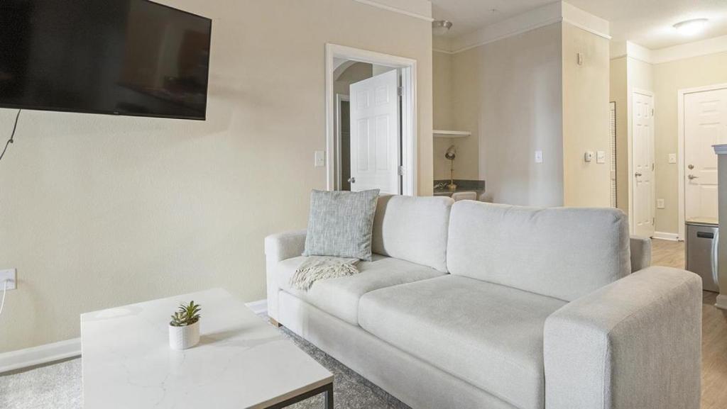 Landing Modern Apartment with Amazing Amenities (ID1189X390