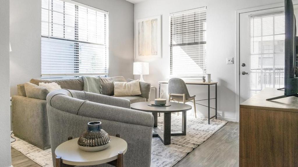 Landing Modern Apartment with Amazing Amenities (ID1401X027), Tucson