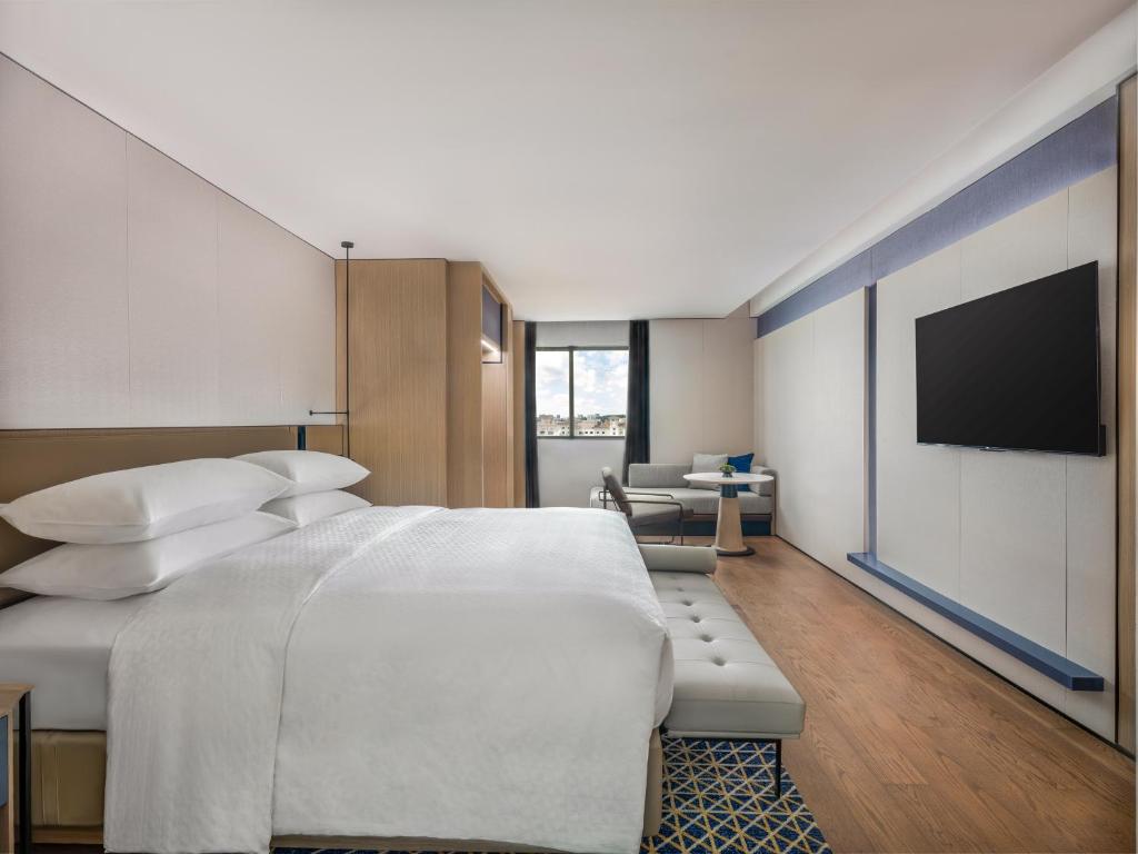 Four Points by Sheraton Yangjiang City Center - 優れたスイート