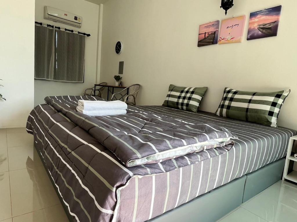 The Cottage at Chiyaphum - Chambre Royale Avec Balcon