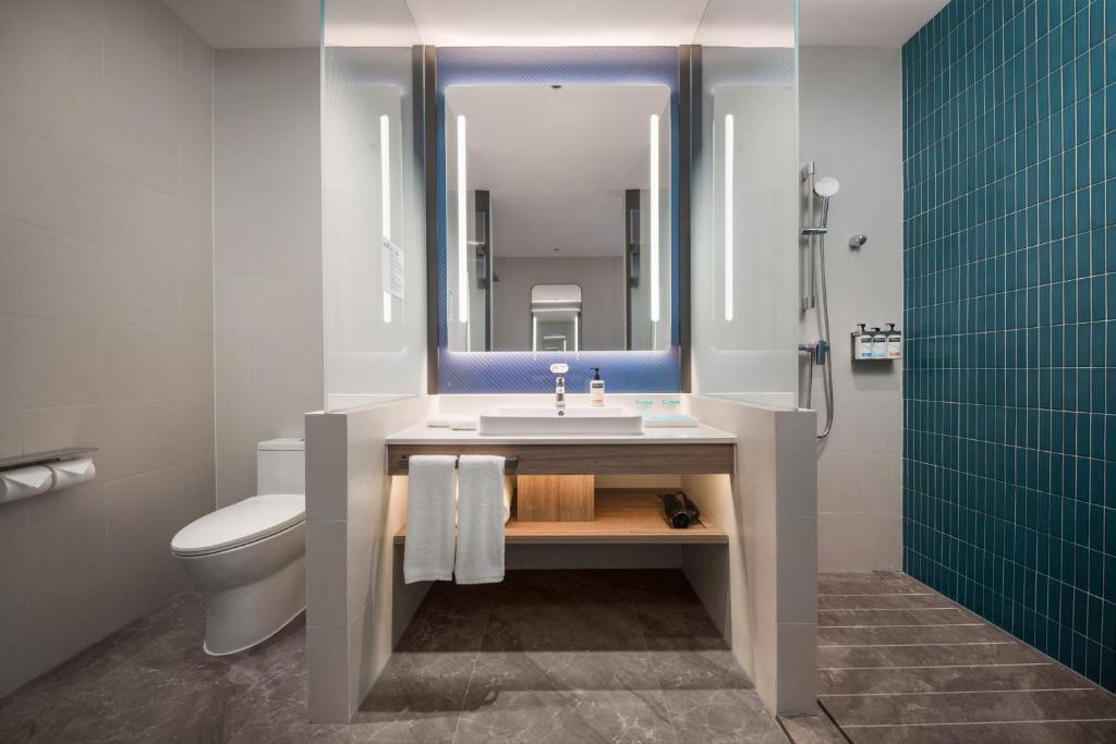 Koupelna v ubytování Holiday Inn Express Shenzhen Futian Center by IHG
