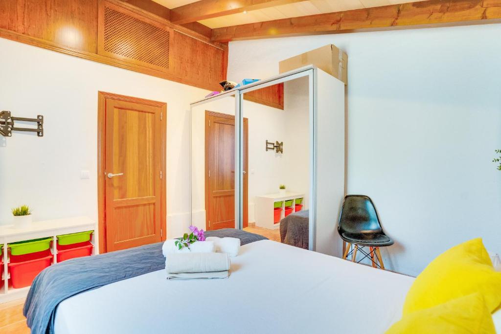 Postel nebo postele na pokoji v ubytování Villa PORXET by Mallorca Villa Selection