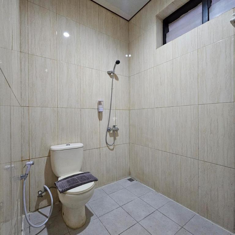 Koupelna v ubytování Airlangga Hotel