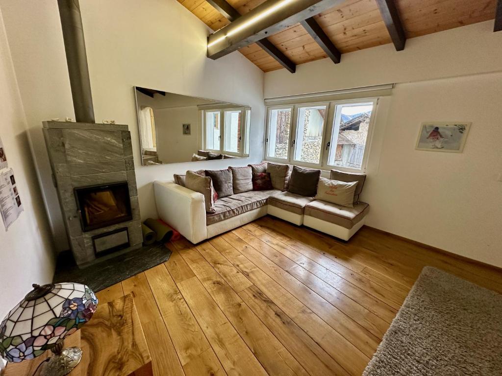 Chalet typique du Valais,Maison bio et bien-être! - Appartement Met Drie Slaapkamers