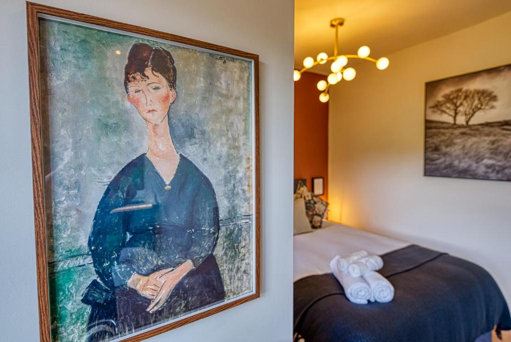 Postel nebo postele na pokoji v ubytování Haworth Heights - An AMAZING Aparthotel!