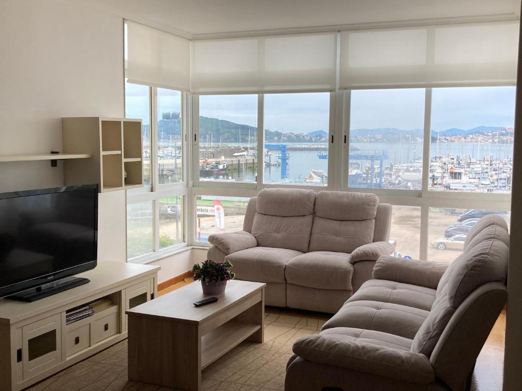 Posedenie v ubytovaní Apartamento con vistas en Baiona